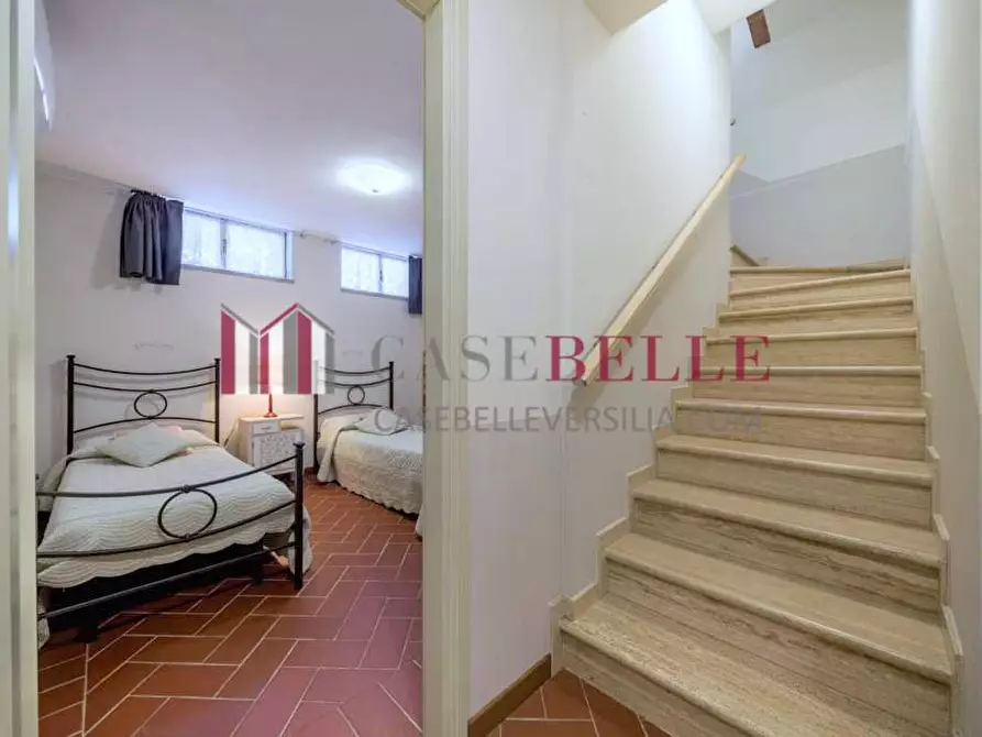 Immagine 28 di Villa in vendita  a Camaiore