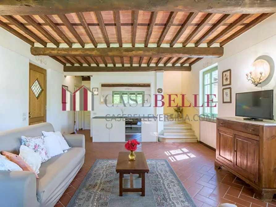 Immagine 4 di Villa in vendita  a Camaiore
