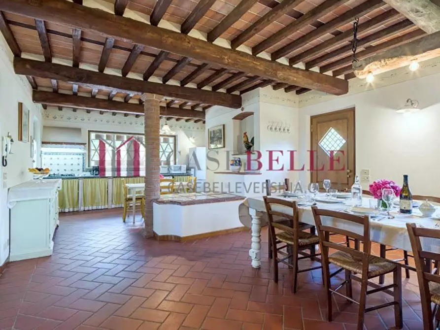 Immagine 9 di Villa in vendita  a Camaiore
