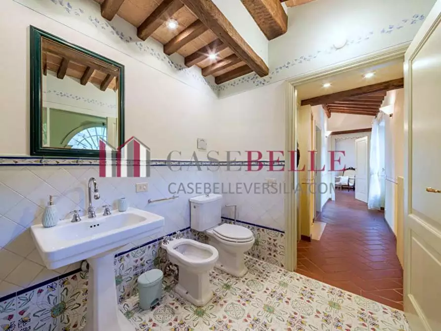Immagine 20 di Villa in vendita  a Camaiore
