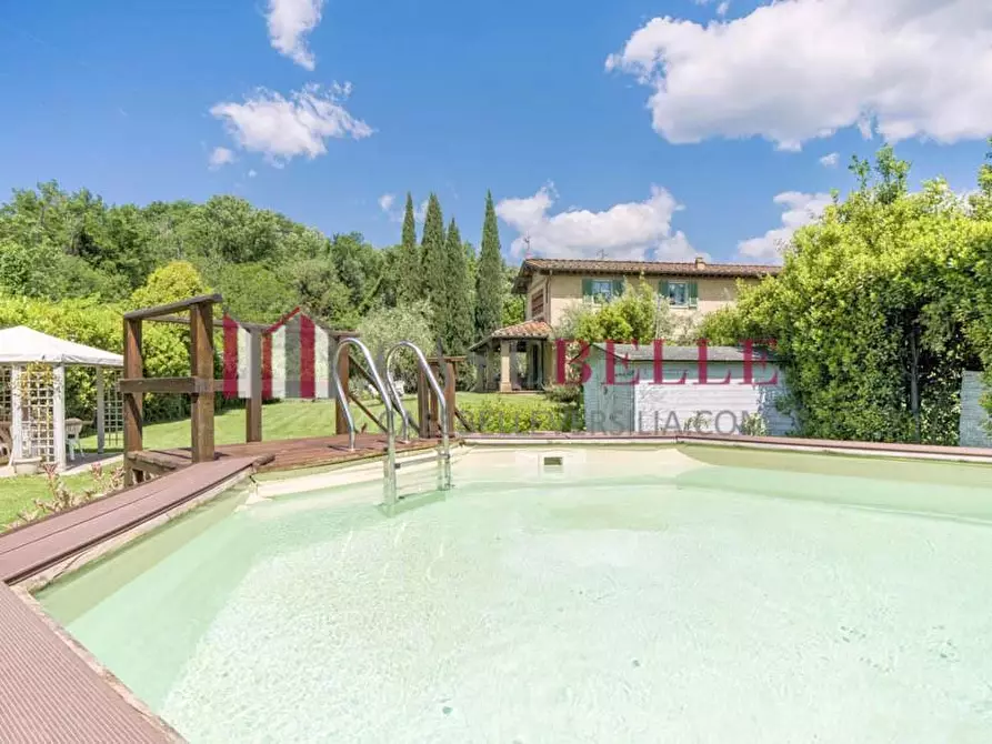 Immagine 37 di Villa in vendita  a Camaiore