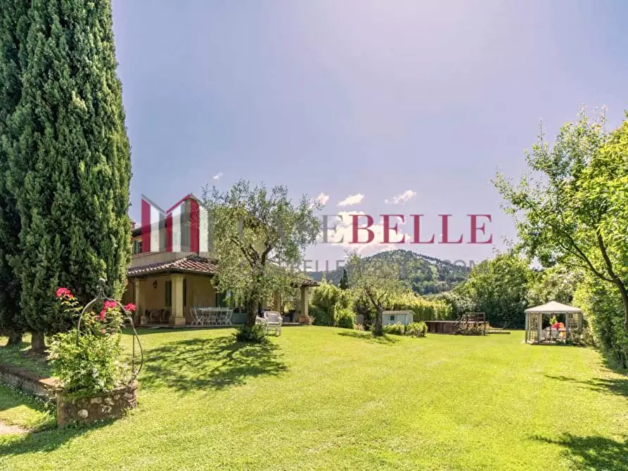 Immagine 33 di Villa in vendita  a Camaiore