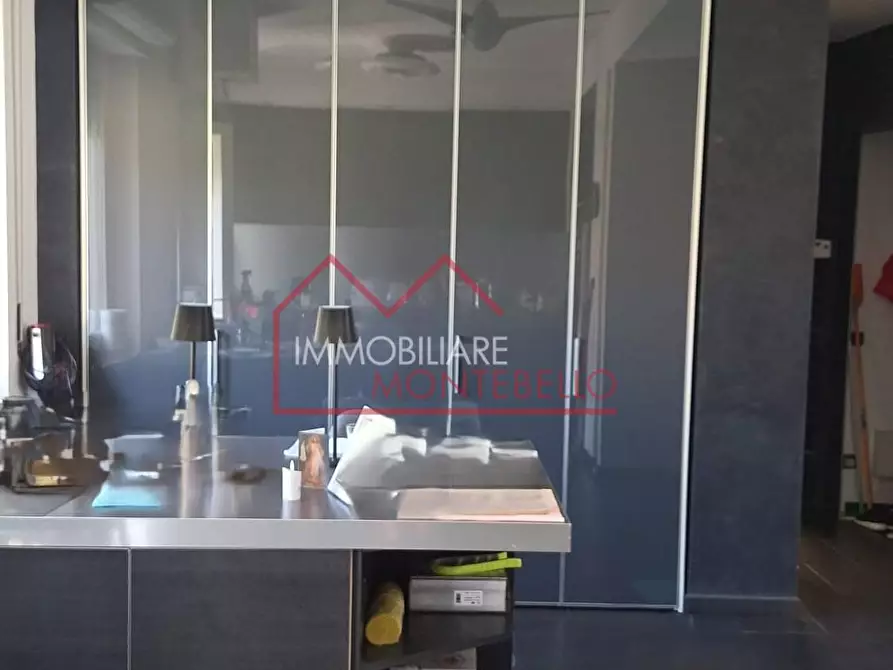 Immagine 13 di Appartamento in vendita  a Viareggio
