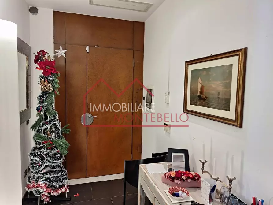 Immagine 5 di Appartamento in vendita  a Viareggio