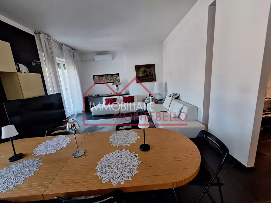 Immagine 6 di Appartamento in vendita  a Viareggio
