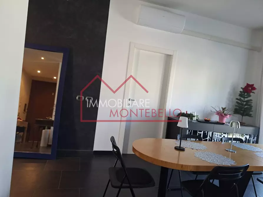 Immagine 4 di Appartamento in vendita  a Viareggio