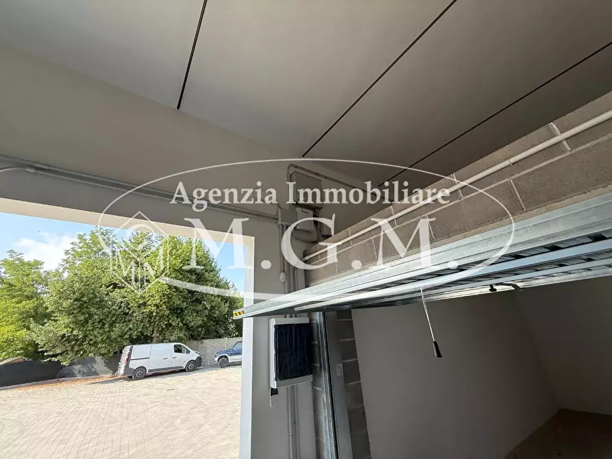 Immagine 14 di Garage in vendita  a Bientina