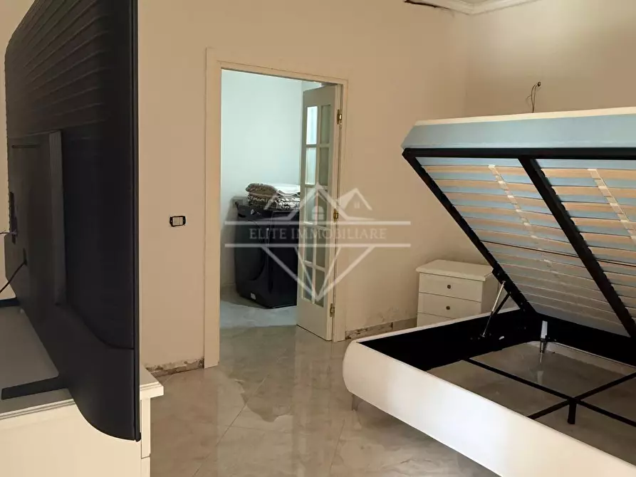 Immagine 2 di Casa bifamiliare in vendita  a Carrara