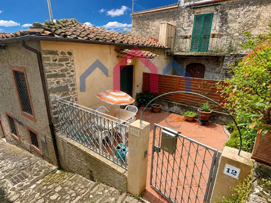 Immagine 1 di Terratetto in vendita  a Pescaglia