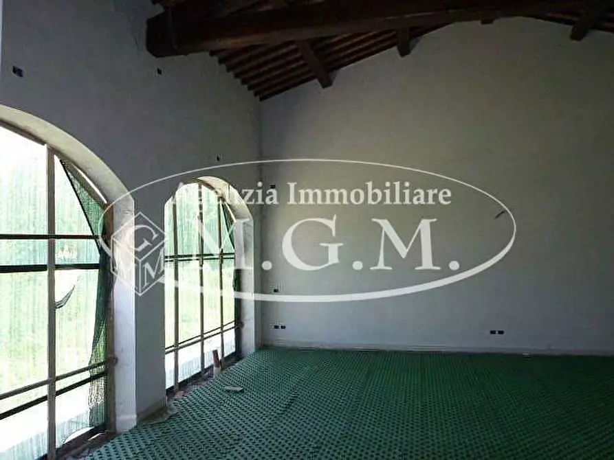 Immagine 17 di Villa in vendita  a Santa Maria A Monte