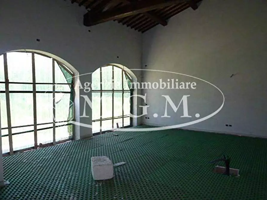 Immagine 25 di Villa in vendita  a Santa Maria A Monte