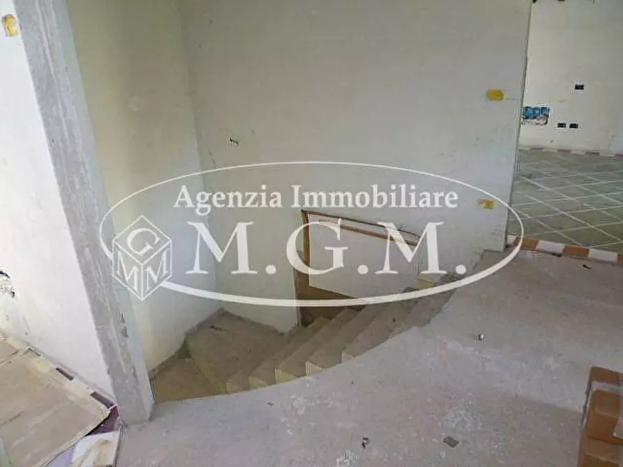 Immagine 9 di Villa in vendita  a Santa Maria A Monte