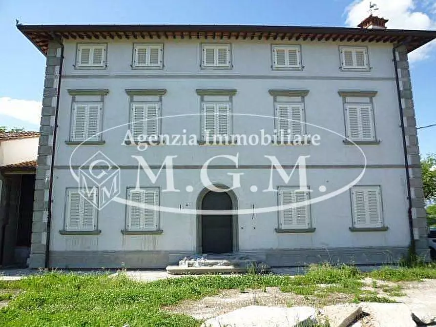 Immagine 48 di Villa in vendita  a Santa Maria A Monte