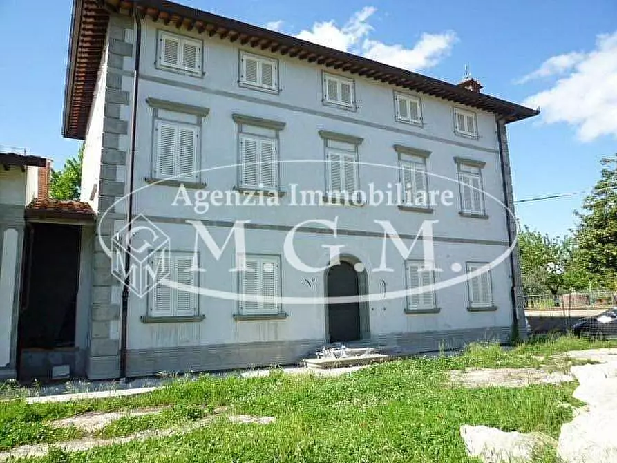 Immagine 47 di Villa in vendita  a Santa Maria A Monte