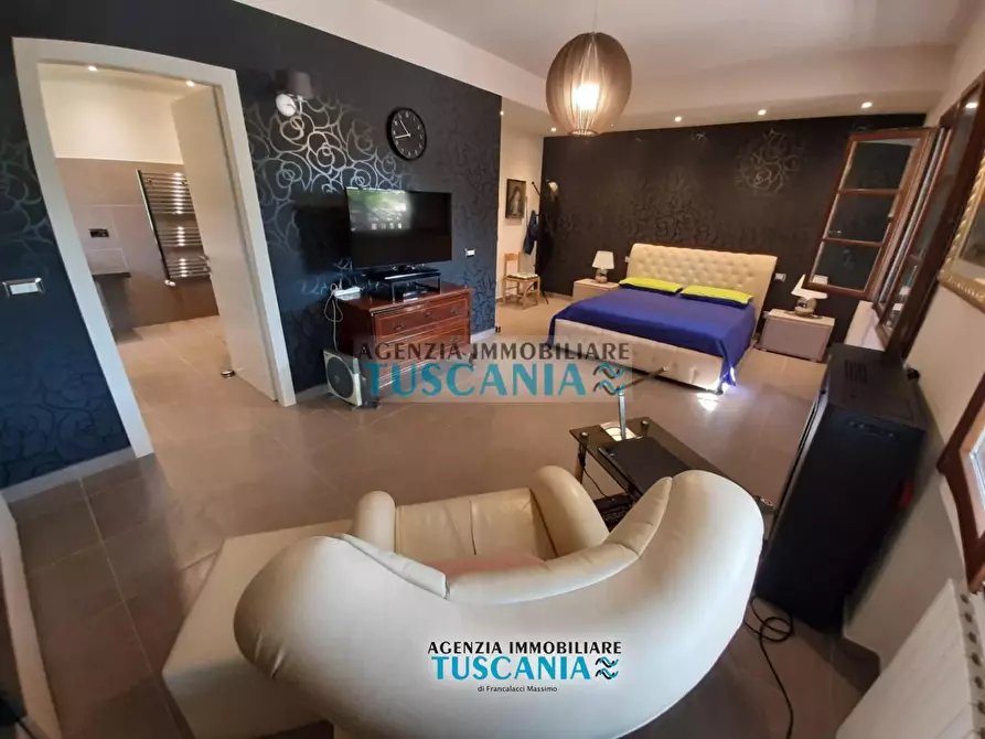 Immagine 21 di Villa in vendita  a Monteverdi Marittimo