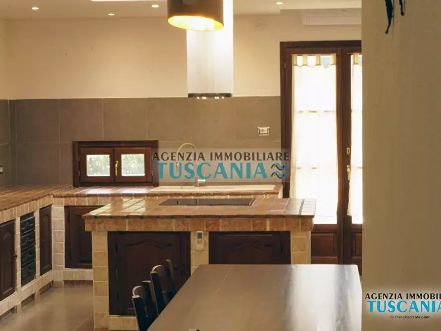 Immagine 7 di Villa in vendita  a Monteverdi Marittimo