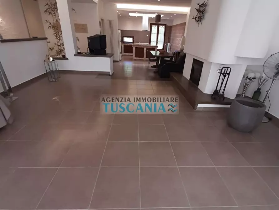 Immagine 6 di Villa in vendita  a Monteverdi Marittimo