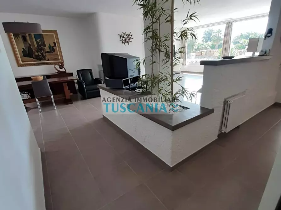 Immagine 18 di Villa in vendita  a Monteverdi Marittimo