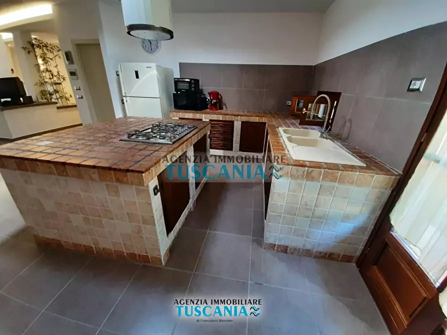 Immagine 14 di Villa in vendita  a Monteverdi Marittimo