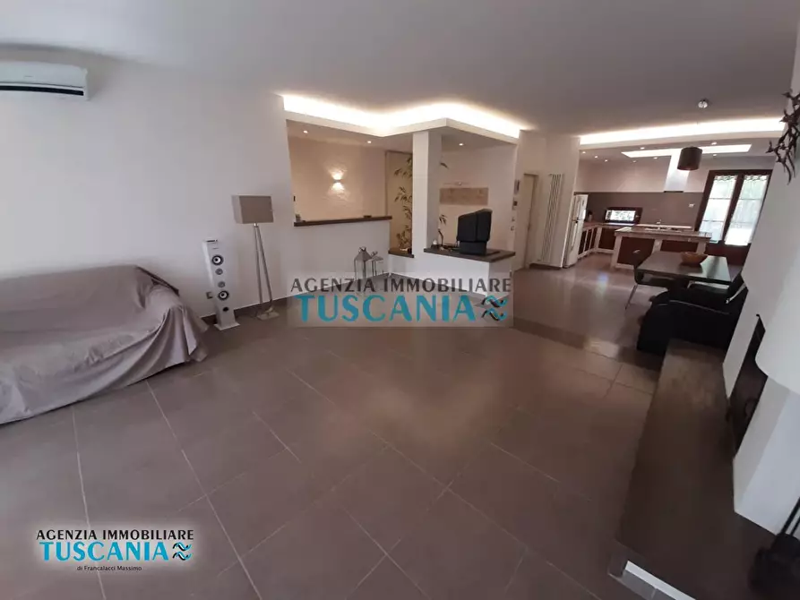 Immagine 16 di Villa in vendita  a Monteverdi Marittimo