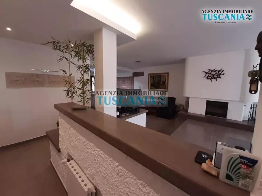 Immagine 10 di Villa in vendita  a Monteverdi Marittimo