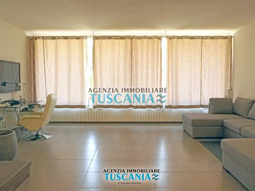Immagine 4 di Villa in vendita  a Monteverdi Marittimo