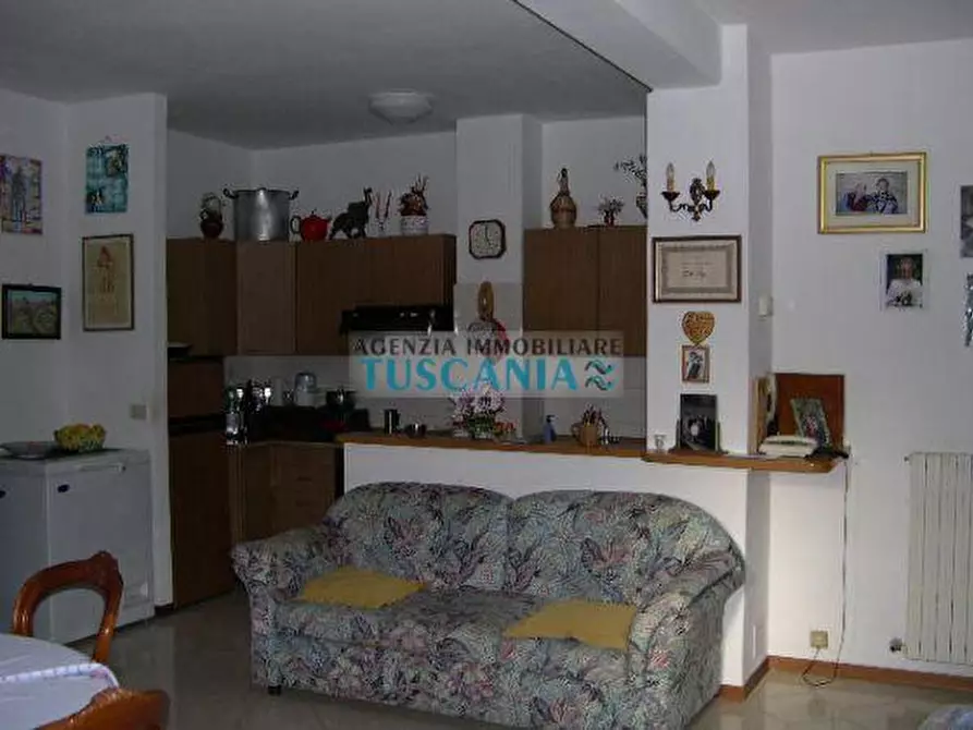 Immagine 7 di Casa bifamiliare in vendita  a Casale Marittimo