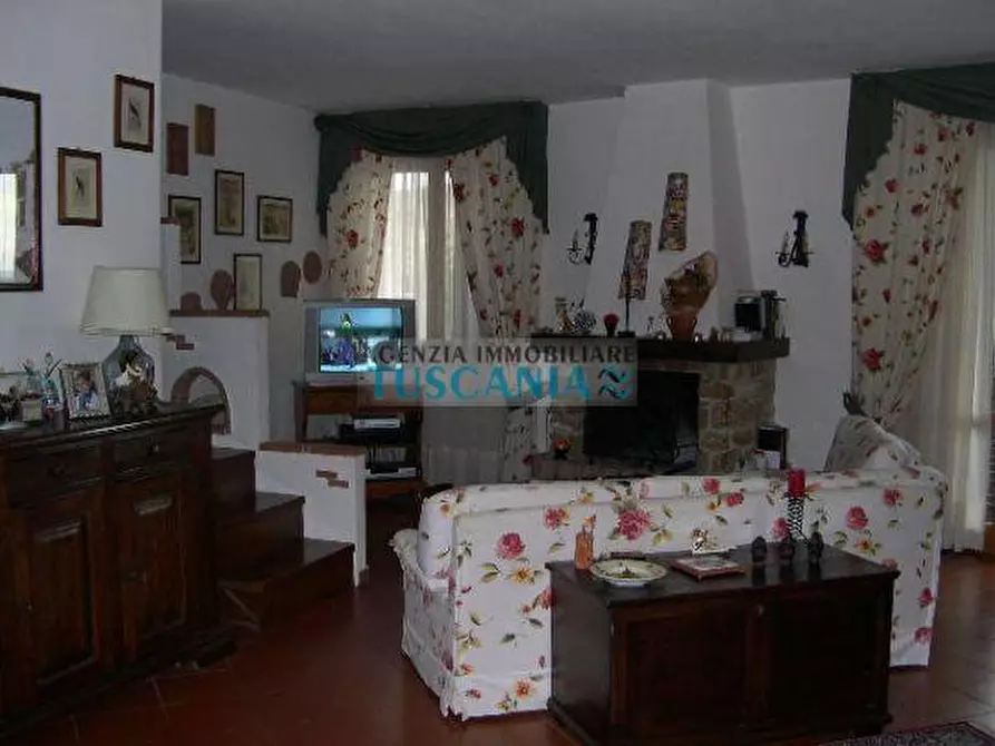 Immagine 2 di Casa bifamiliare in vendita  a Casale Marittimo