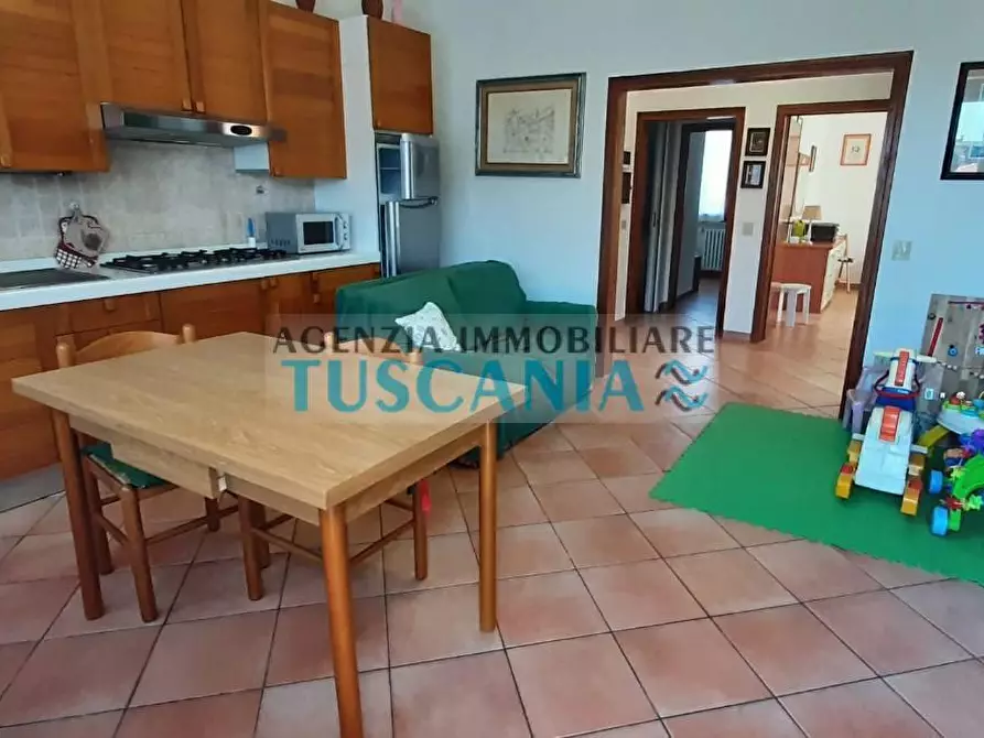 Immagine 14 di Villa in vendita  a Cecina