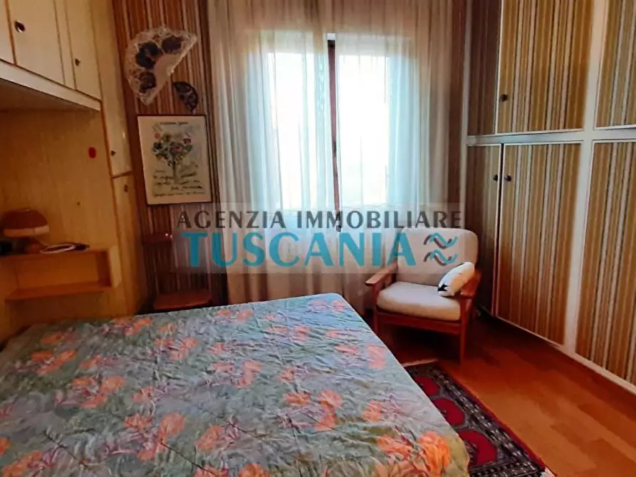 Immagine 18 di Villa in vendita  a Cecina