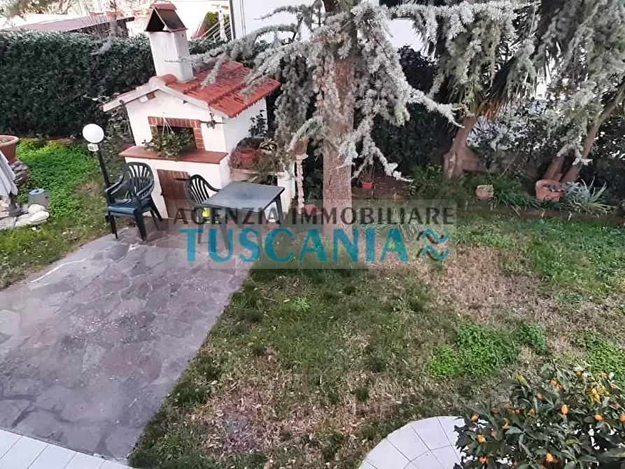 Immagine 31 di Villa in vendita  a Cecina