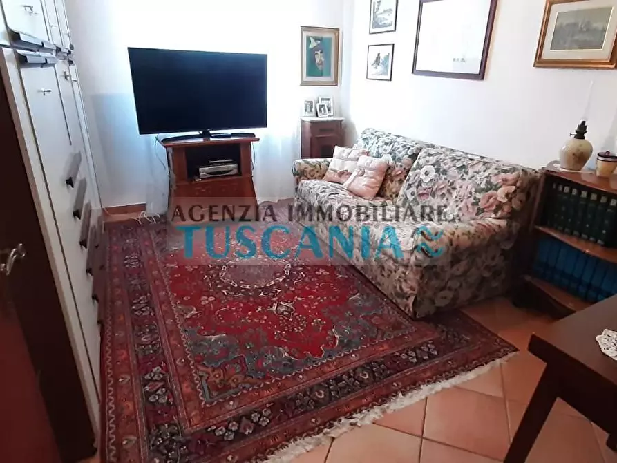 Immagine 21 di Villa in vendita  a Cecina
