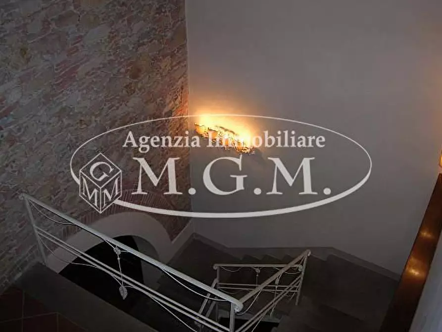 Immagine 10 di Casa colonica in vendita  a Vicopisano