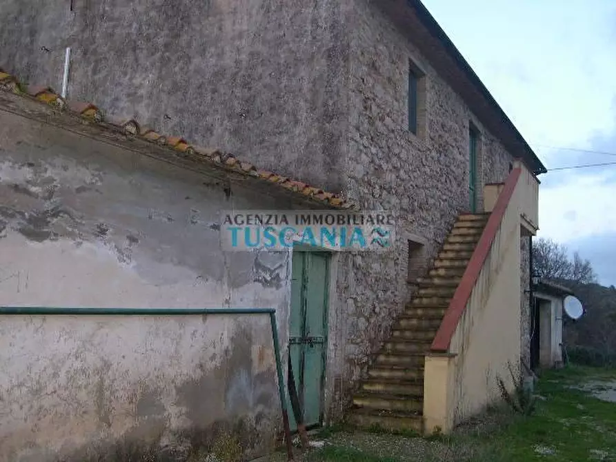 Immagine 5 di Casa colonica in vendita  a Pomarance