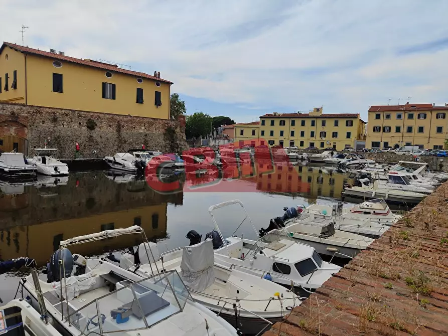 Immagine 17 di Appartamento in vendita  a Livorno