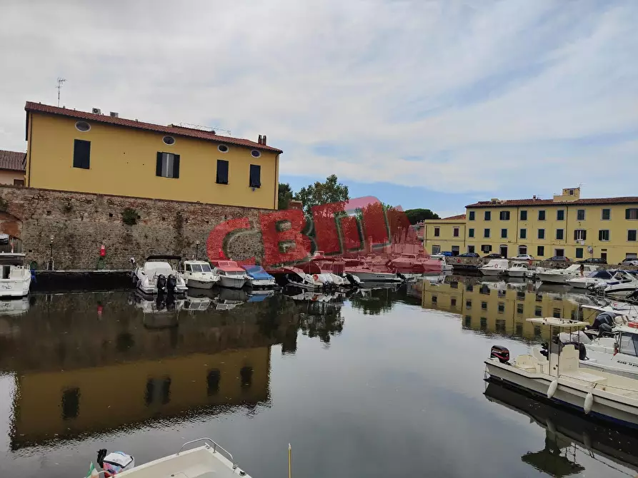Immagine 18 di Appartamento in vendita  a Livorno