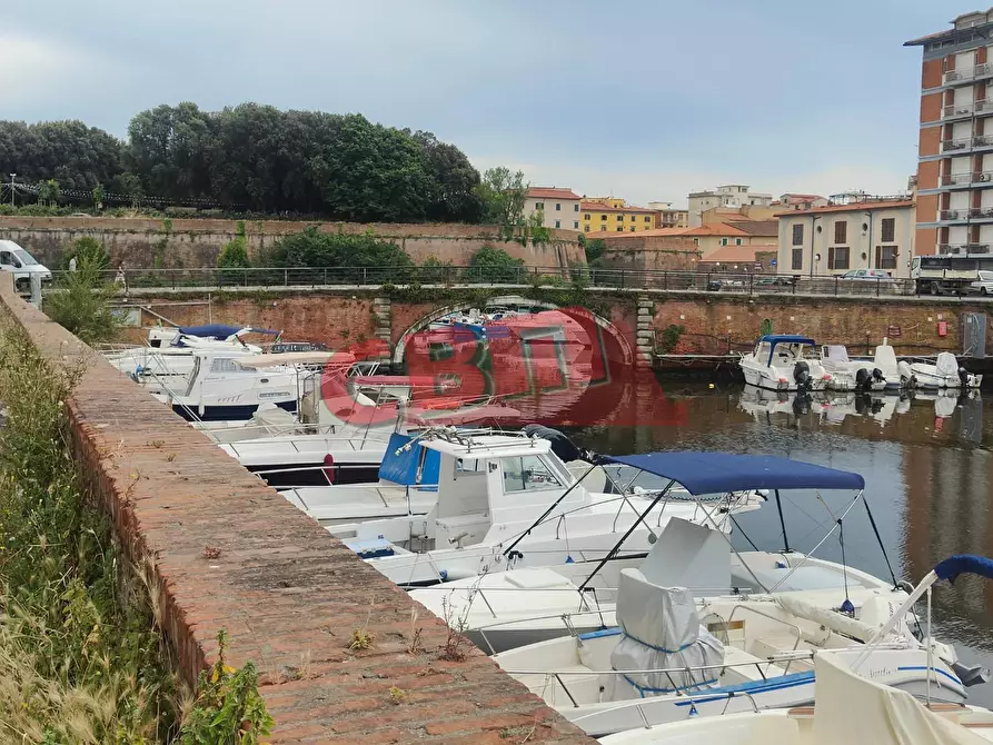 Immagine 19 di Appartamento in vendita  a Livorno
