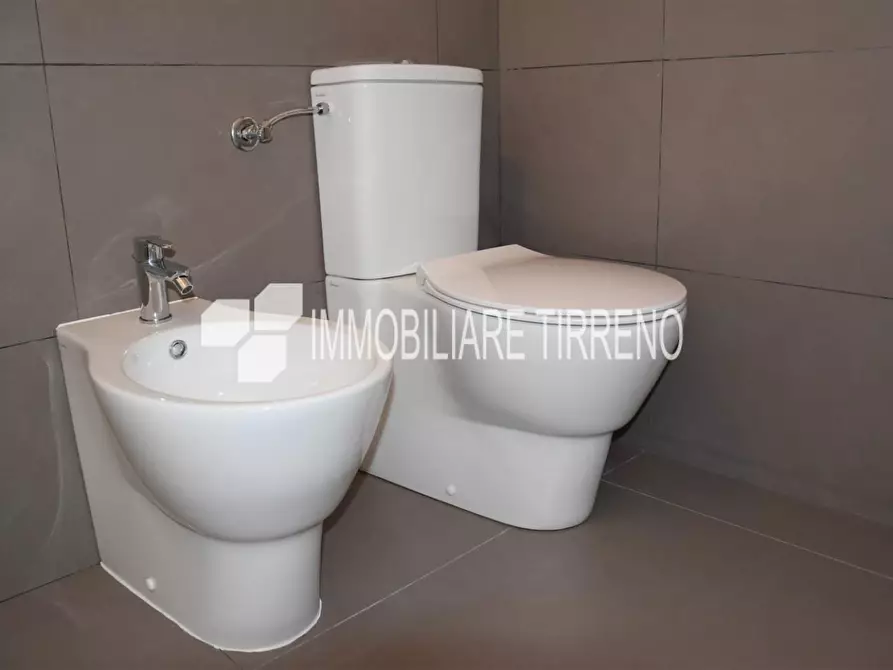 Immagine 19 di Appartamento in affitto  a Massa