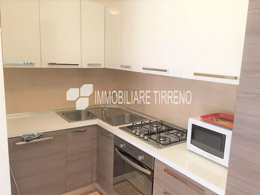 Immagine 7 di Appartamento in affitto  a Massa