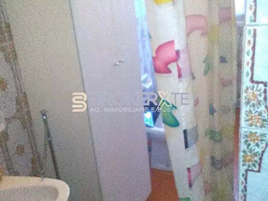 Immagine 5 di Casa bifamiliare in affitto  a Montignoso