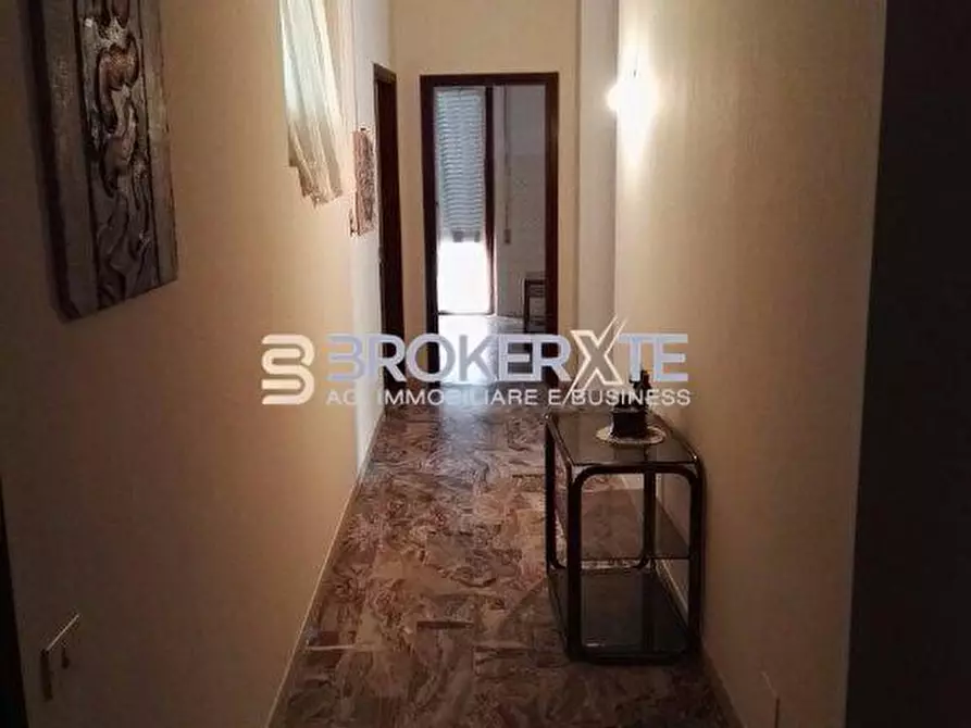 Immagine 14 di Villa in vendita  a Carrara