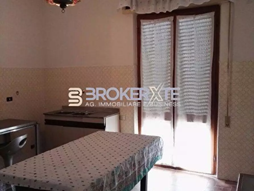Immagine 9 di Villa in vendita  a Carrara