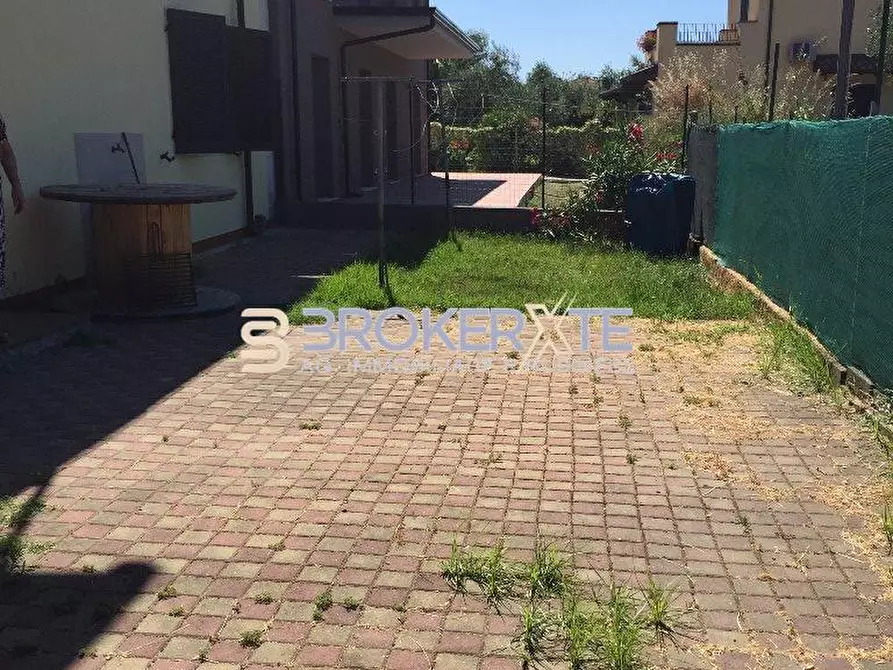 Immagine 3 di Casa indipendente in affitto  a Massa