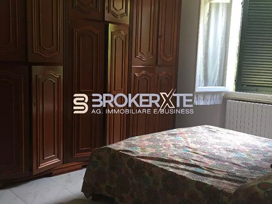 Immagine 14 di Casa semindipendente in affitto  a Massa