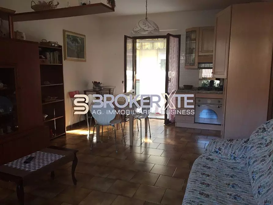 Immagine 1 di Casa indipendente in affitto  a Carrara