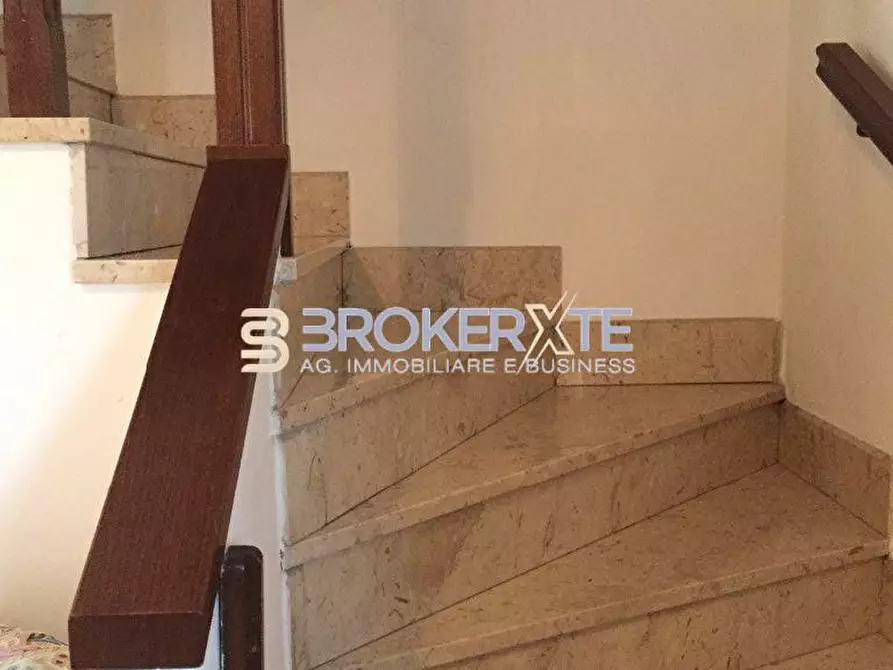 Immagine 6 di Casa indipendente in affitto  a Carrara