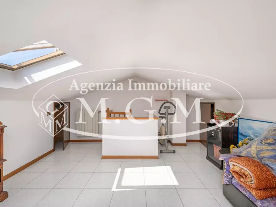 Immagine 37 di Villetta a schiera in vendita  a Buti