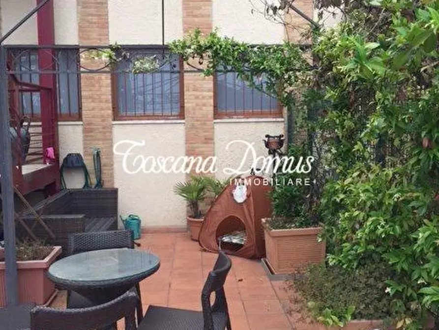 Immagine 10 di Appartamento in vendita  a Siena