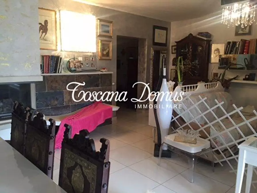 Immagine 1 di Appartamento in vendita  a Siena