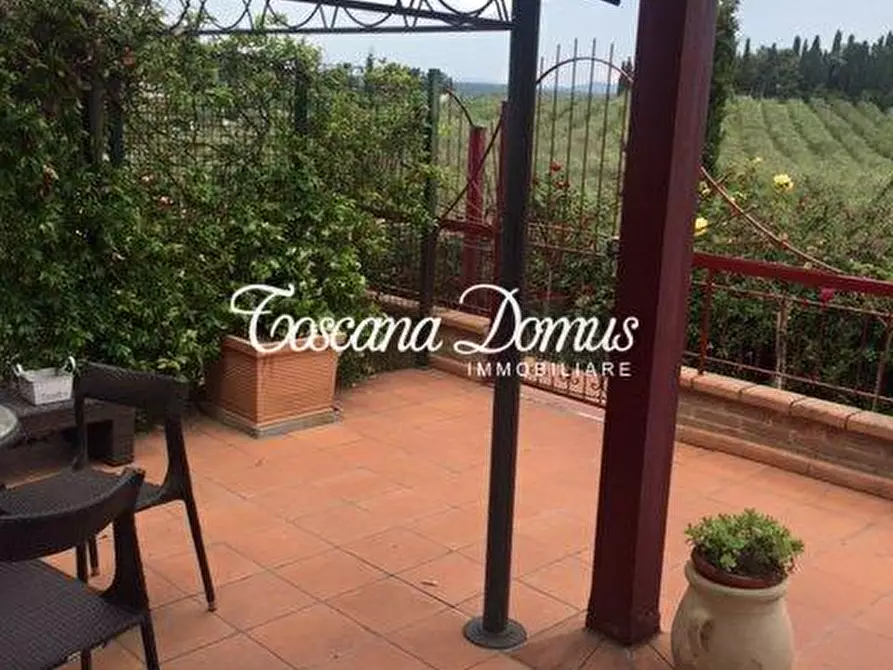 Immagine 8 di Appartamento in vendita  a Siena